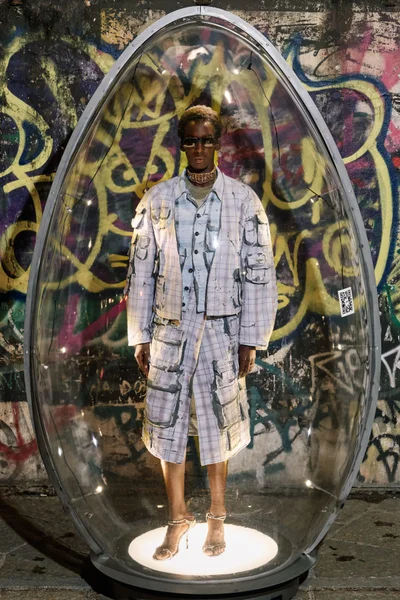 Look 48